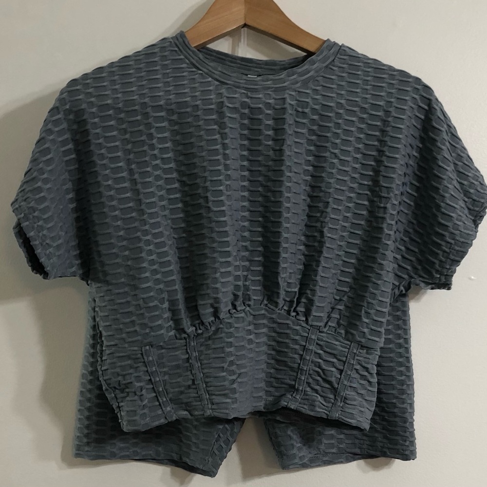 Women’s 2PCS set biker short/crewneck top pull over gray.M